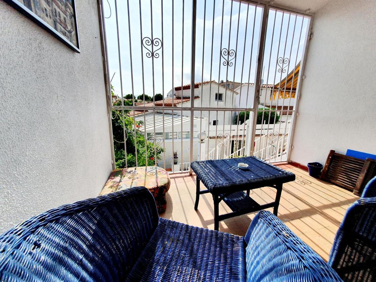 Bonita Casa Con Terraza Y Patio エンプリアブラバ エクステリア 写真